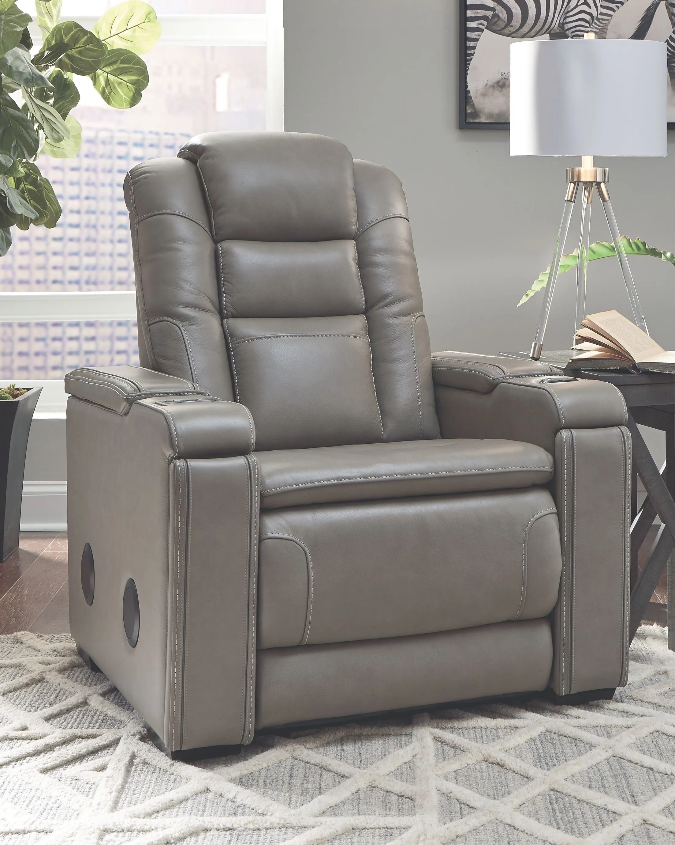 Boerna - Gray - PWR Recliner/ADJ Headrest