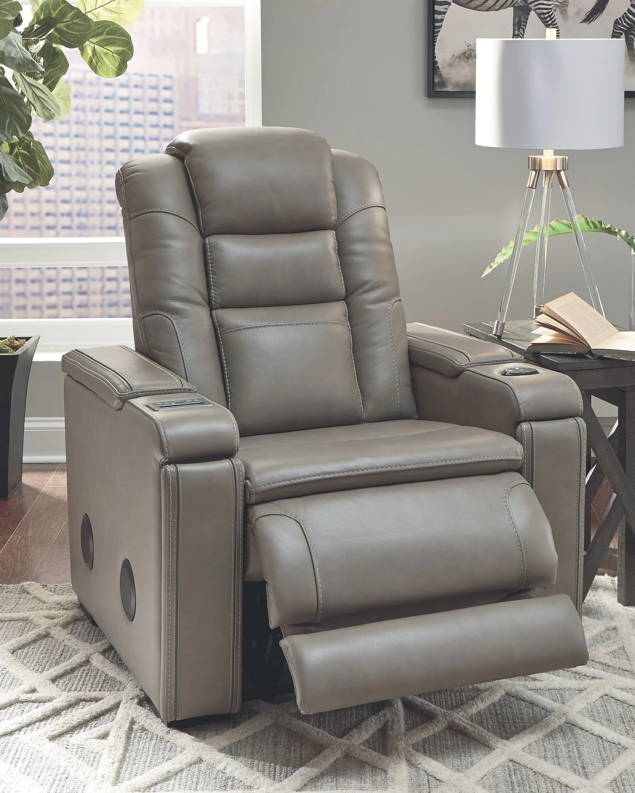 Boerna - Gray - PWR Recliner/ADJ Headrest