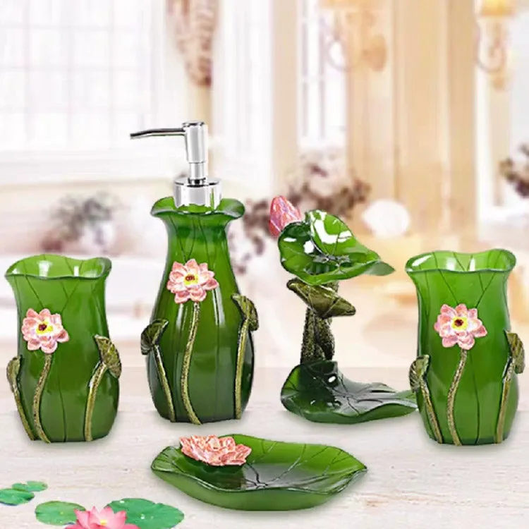 Green Bathroom Accessory Set