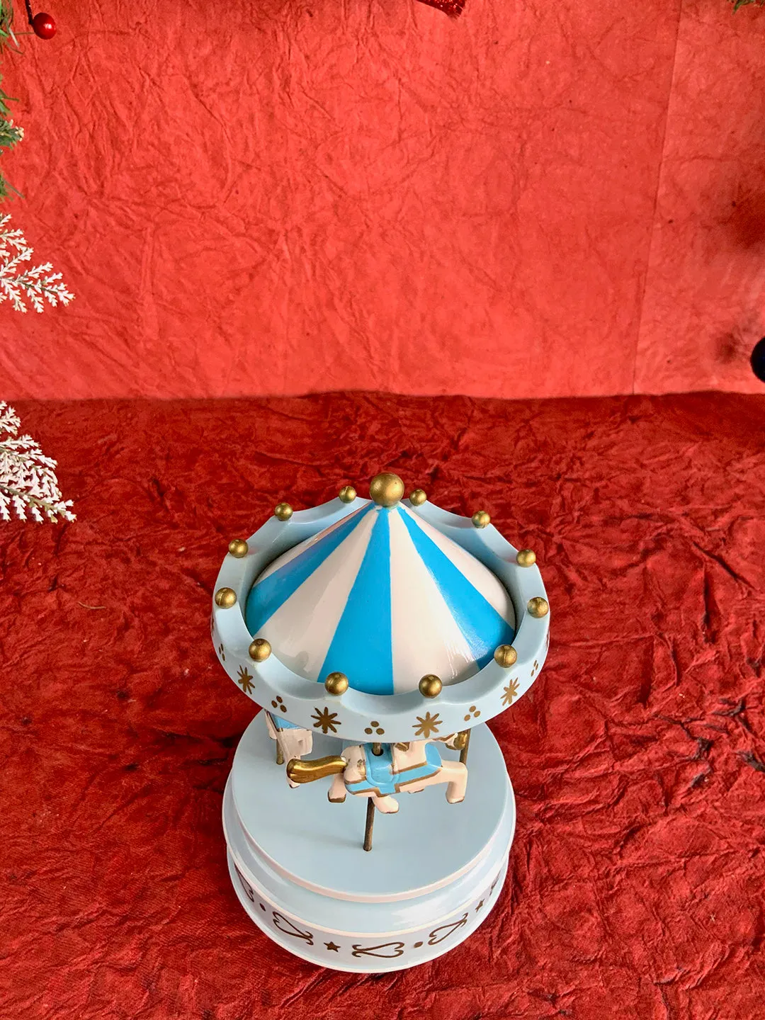 Little Surprise Box Rotating Carousel Wind up Musical Box Home Décor