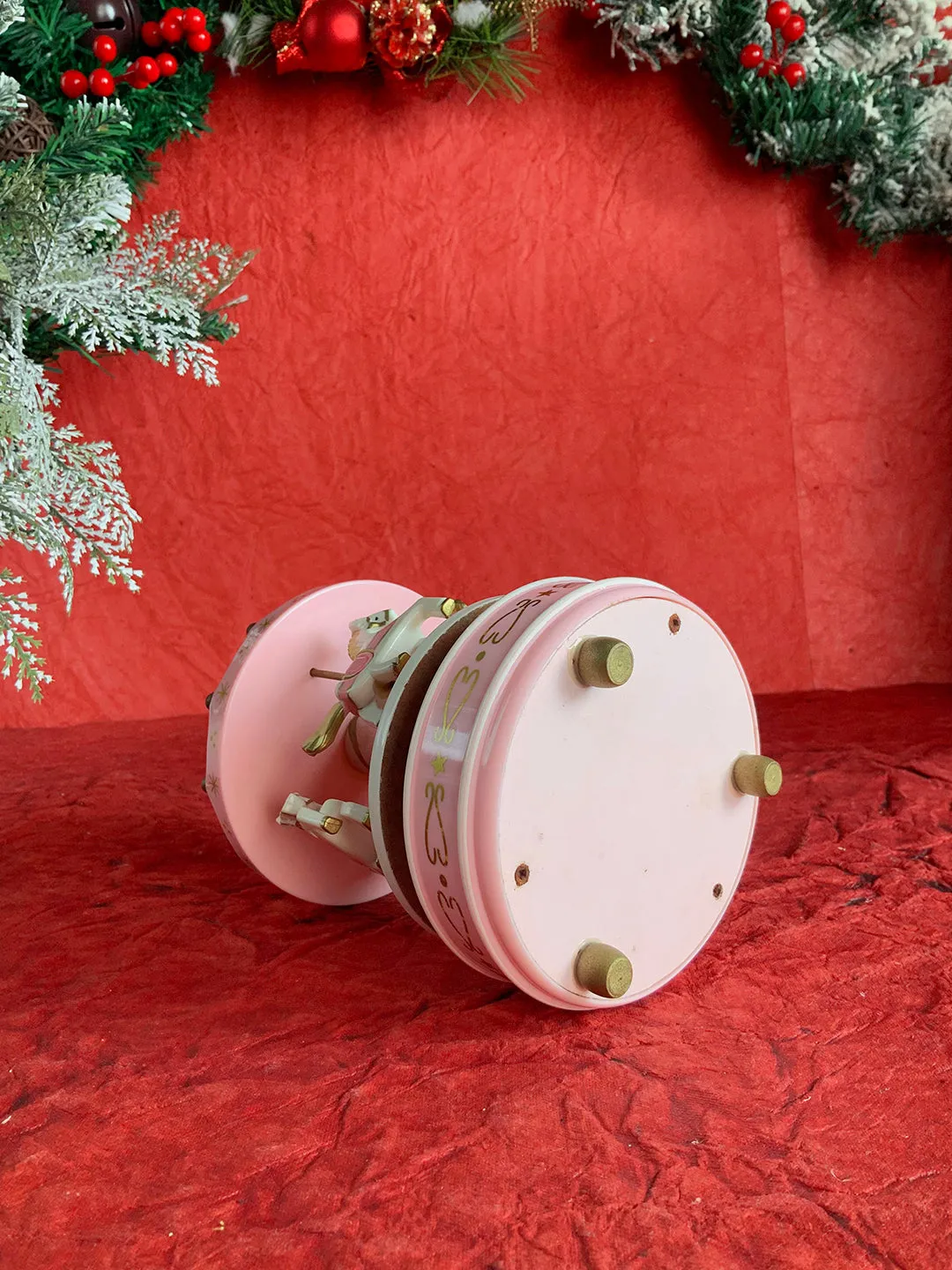 Little Surprise Box Rotating Carousel Wind up Musical Box Home Décor