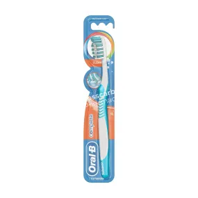 Oral-B Complete Clean Medium 35 Toothbrush